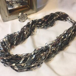 Cool fabric necklace/scarf with magnetic clasp